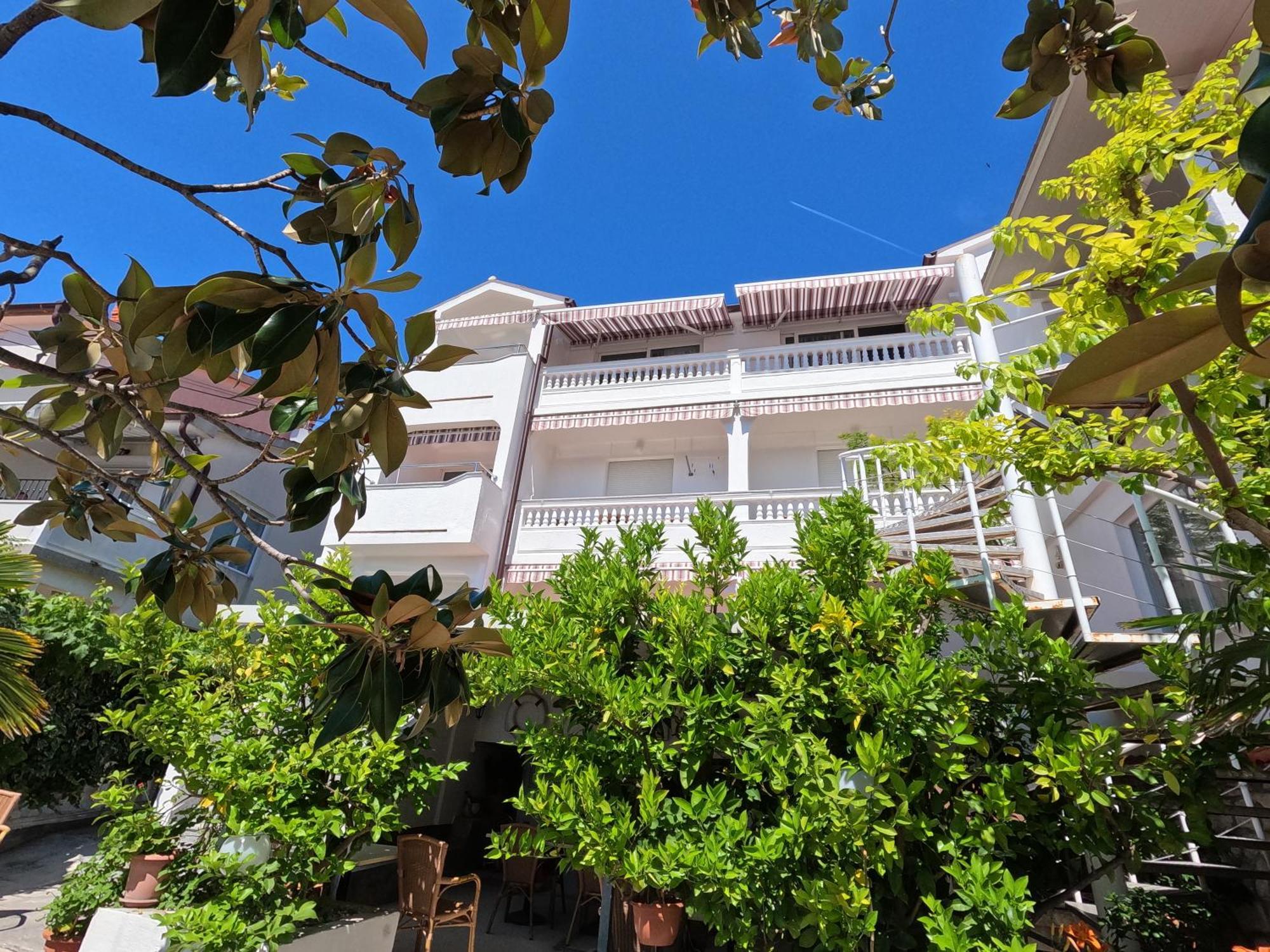 Apartmani Daniela Rab Town Exterior foto