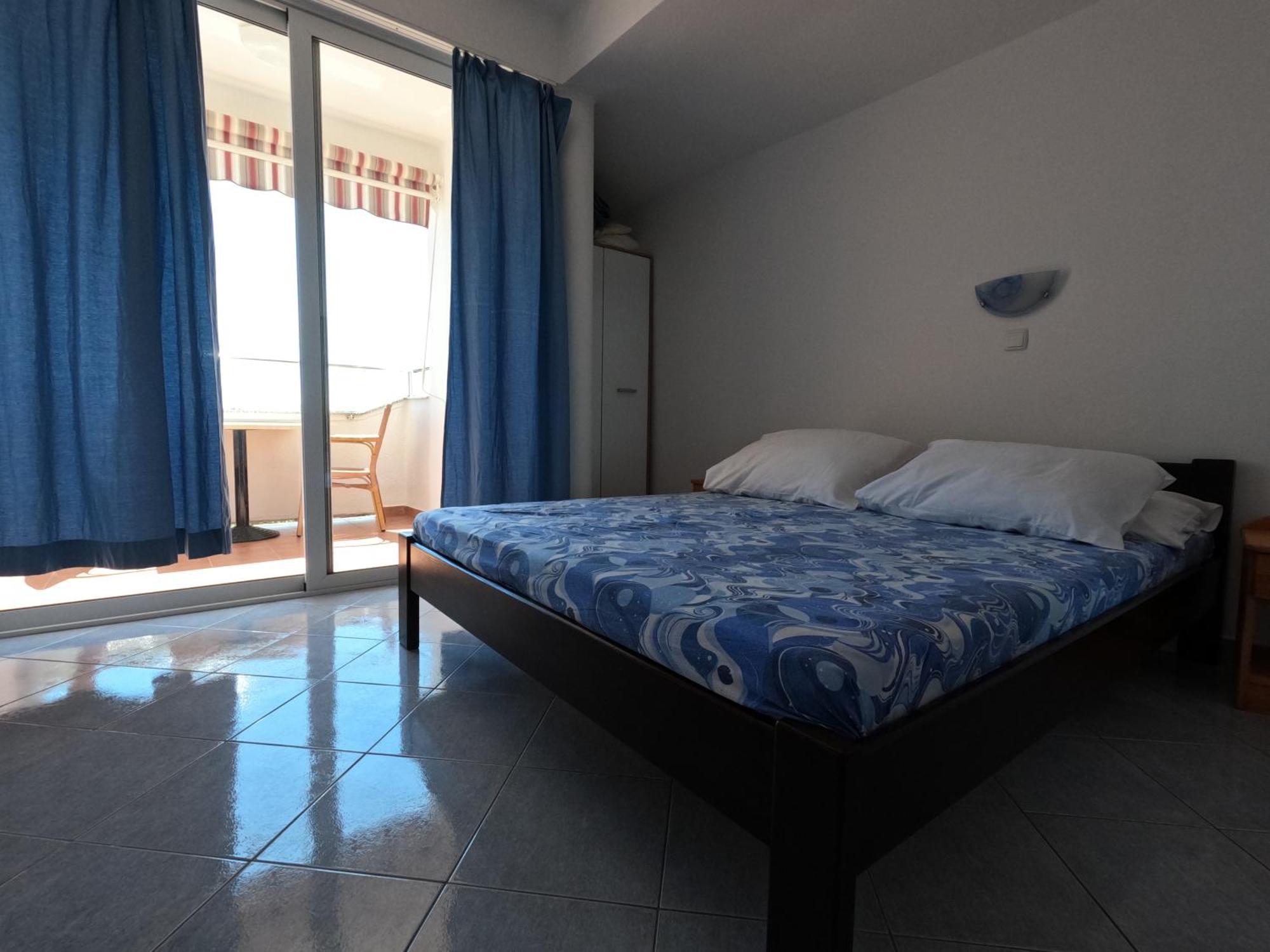 Apartmani Daniela Rab Town Exterior foto